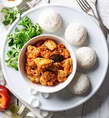 Stufato di tacchino al curry con riso al vapore