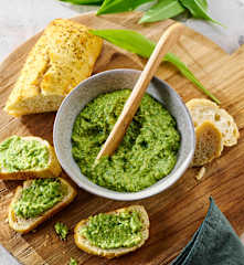 Veganer Bärlauchauch-Dip