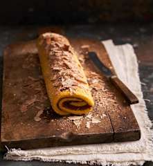 Torta de cenoura com recheio de chocolate e laranja