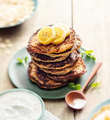 Babyfreundliche Bananen Pancakes mit  Zimt-Joghurt