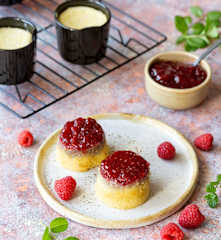 Miniciasta waniliowe z dżemem malinowym z Varomy