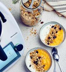 Yaourt au granola maison et purée de mangue