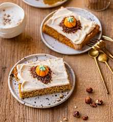 Gâteau à la courge et aux épices sur plaque