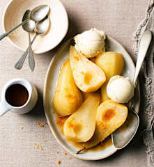 Peras en almíbar de naranja