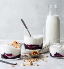 Creamy vanilla yoghurt