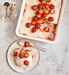 Tiramisu fraises-sureau