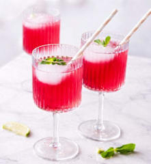 Mocktail Lady's Day met Hibiscus en Abrikoos