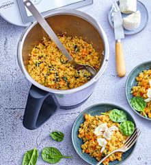 Quinotto aux carottes, aux épinards et au chèvre