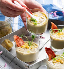 Crema fría de alcachofas con jamón