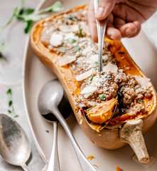 Courge farcie au risotto d'épeautre crémeux et champignons