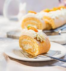 Möhren-Biskuit-Rolle