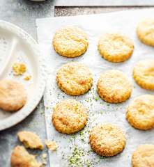 Biscottini salati Parmigiano Reggiano e broccoli