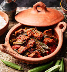 Eintopf mit Rind und Okraschoten (كورما الدجاج بالبامية)