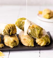 Rollitos de repollo con salmón