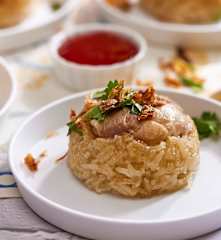 Lo Mai Gai (Steamed Glutinous Rice With Chicken)