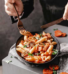 Makaron w sosie pomidorowym