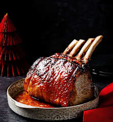 Costillar de ternera con glaseado de miel y romero