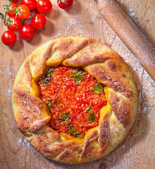 Focaccia sarda ai pomodori (Fogazza cun tamatiga)