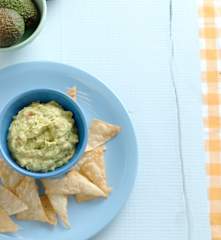 Nachos sem glúten com guacamole