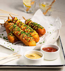 Parówki w cieście (Corn dogs)