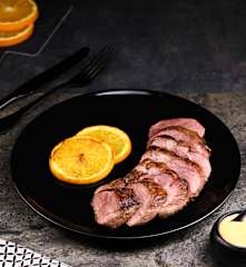 Magret de pato a la naranja con sabayón de naranja Al vacío