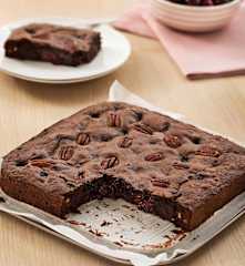 Brownie de cerezas y nueces pacanas