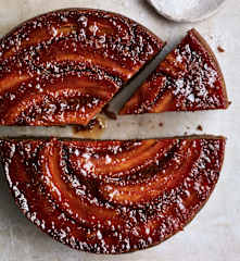 Sticky banana upside-down cake