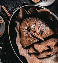 Pain d'épices au miel de châtaignier en cocotte