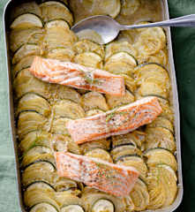 Salmon with Potatoes and Courgettes (TM5)