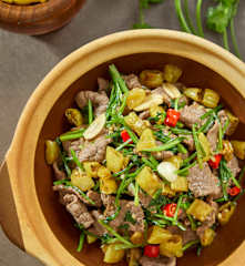 小炒黄牛肉
