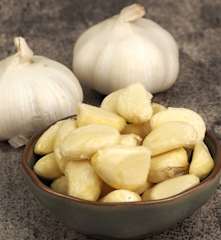 Peeled garlic (Blade cover and Peeler)