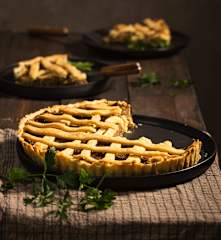 Tarta z kiszoną kapustą i grzybami