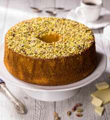 Chiffon cake al cioccolato bianco e pistacchi