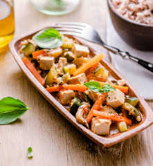 Wegetariański gulasz z tofu