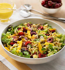 Ensalada detox con cerezas