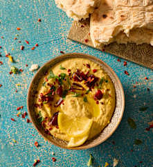 Curry-Dattel-Hummus