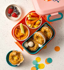 Konfettibox: Gemüsemuffins mit Käsekern und Paprikadip