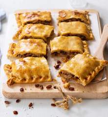 Empanada de bacalao con pasas (sin levadura)