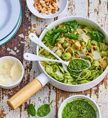 Pâtes fraîches, pesto d’épinards et amandes