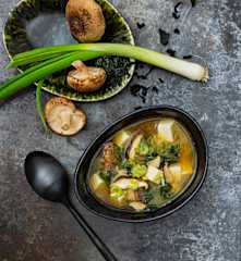 Miso-Suppe mit Tofu