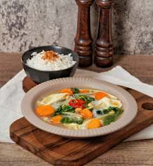 Spinach and Carrot Soup (Sup Bayam dan Lobak Merah)