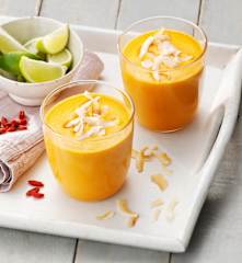 Smoothie de zanahoria, coco y bayas goji