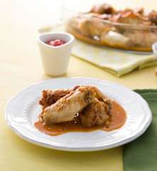 Alitas de pollo picantes con miel