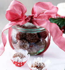 Truffes dattes, chocolat et noix de coco