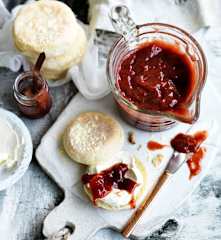Rhubarb and ginger jam