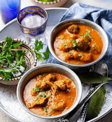 Algerische Suppe Chorba freekeh (شوربة الفريك بلحم الضأن)