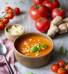 Rozgrzewająca zupa krem z pomidorów