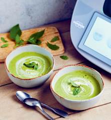 Soupe de courgettes au basilic