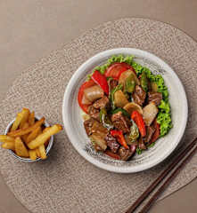 Bò Lúc Lắc với Ớt Chuông