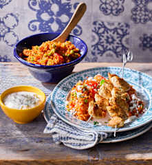 Hähnchen-Souvlaki mit Gemüse-Reis